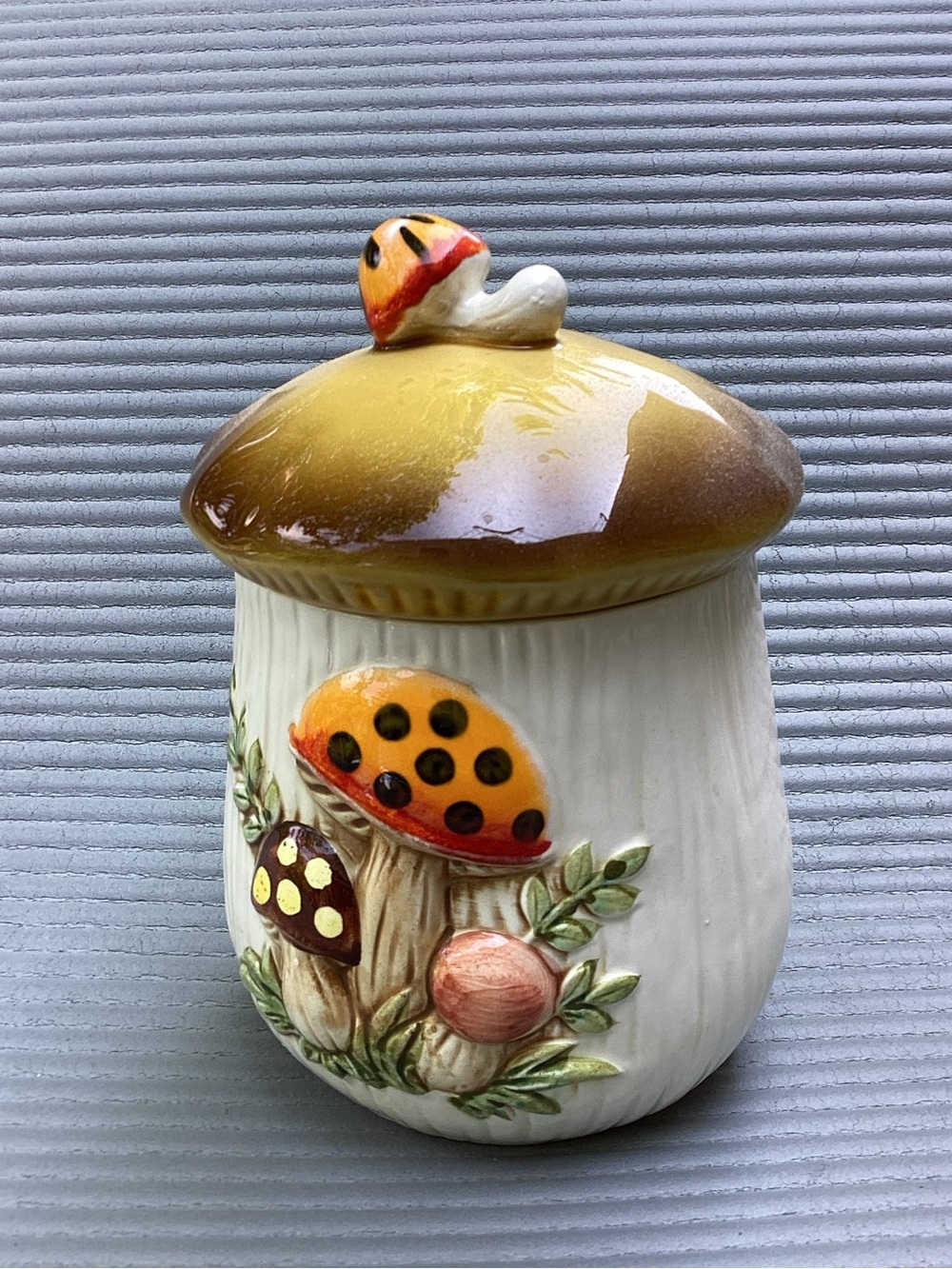 Sears Ceramic Mushroom Canister in Yellow, Brown and Cream - Picture 3 of 6